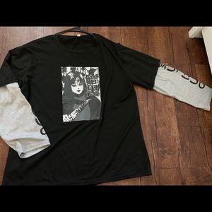 Japanese Graphic Tee w Built in Sleeves !!